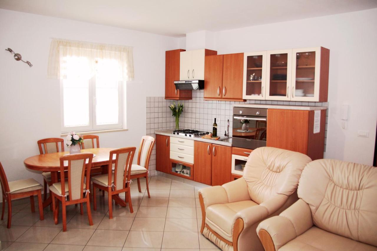 Apartment Matika, Terrace Apartment 10 Minutes Walk From Center Rovinj Exteriér fotografie